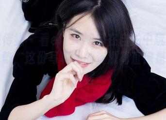 物恋传媒 – 看elise如何在自拍中玩转各种姿势，这份写真集的资源简直像是专业教程