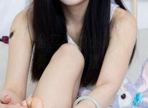 物恋传媒 – 办公室里的小昭写真集：原图换个角度看，仿佛就在你对面。