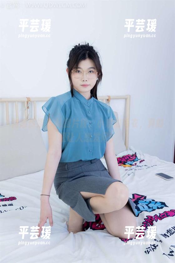 物恋传媒 - 私房片段：小鹿的毛衣，真的很让人想发问！