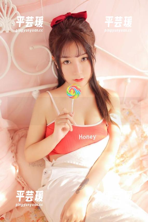 猫九酱的比基尼作品，看着图库里的每一条线条都让我想多看一眼。