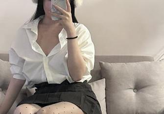 微密圈 – 高清写真，玫桃泡芙化身空姐，天生丽质难自弃，不过人类的脑洞也还是太偏了…