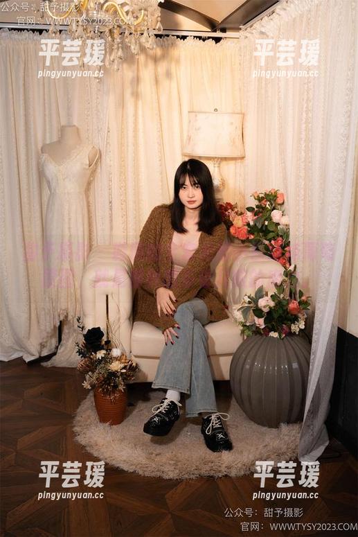 甜予摄影 - 璇璇的全套光脚小西红柿葡萄原图，就是那种想多看几眼的魔力。