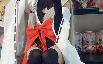 海边，白栎Shirly的原图——沙滩味儿浓浓的，顺便说一句，我是不是也该去个海滩？