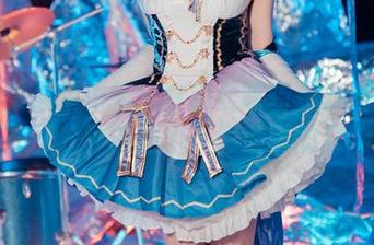 作品集最新更新：白莉爱吃巧克力教你如何在三分钟内拍出不问世事的自拍。