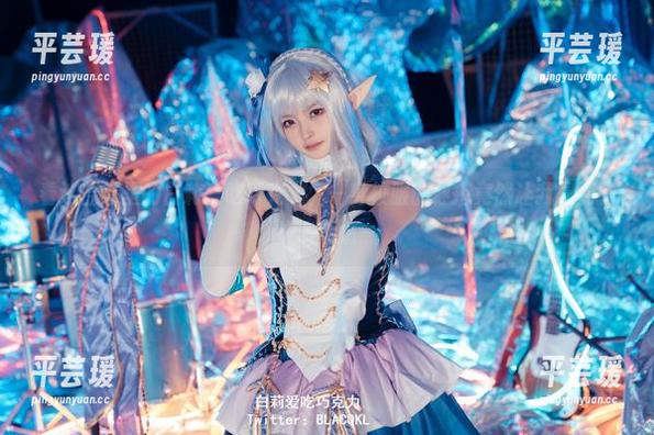 看这合集里的白莉爱吃巧克力，一身校服的穿搭竟然让我想到了许多事情～