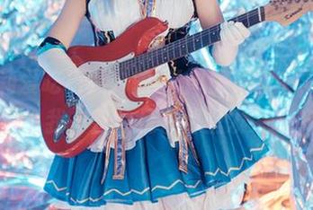 在白莉爱吃巧克力的JK闺房作品中，竟让我一直驻足在那里发呆