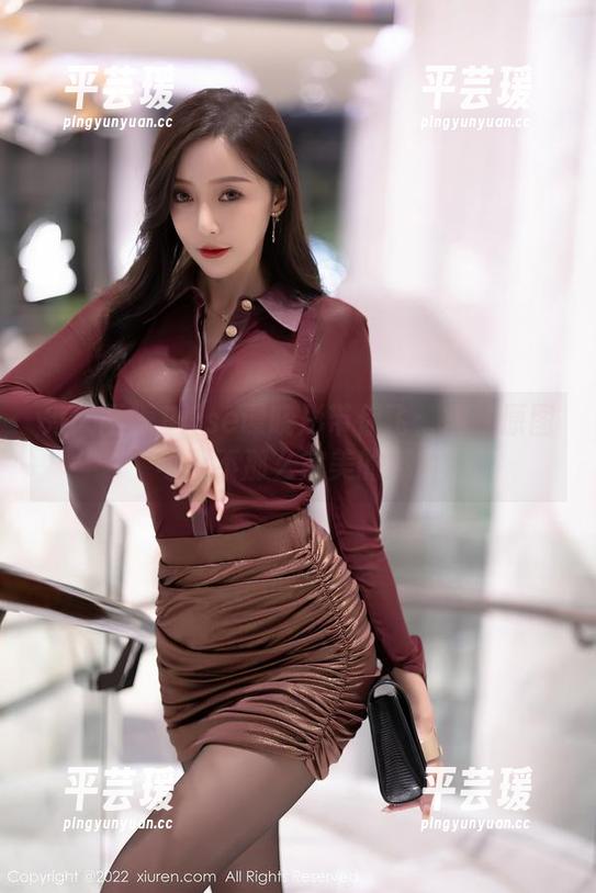 秀人网 - Elise谭晓彤带你飞：旅拍原图与那不那么完美的照片