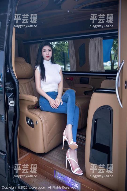 秀人网 - 看Emily顾奈奈酱的私房图集，谁说模特只能是印刷品的妆容…