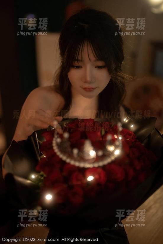 秀人网 - 拿去吧！免费的luvian本能棉袜照片，谁能拒绝？