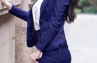 秀人网 – 这张冷月yuer的丝袜图片，分享给你的好友，顺便聊聊？