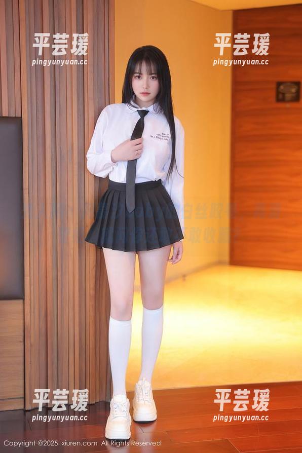 秀人网 - 周慕汐baby的白丝胶卷，高清壁纸，就问你还敢不敢收藏？