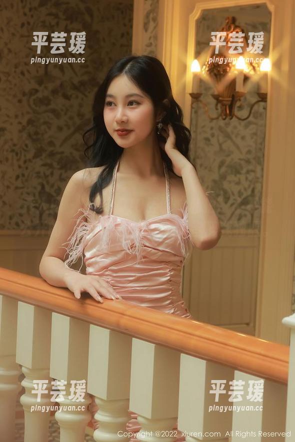 秀人网 - 喵喵JOJO强调“私拍”了不能公开的“秘书”图集，众人皆醉我独醒。