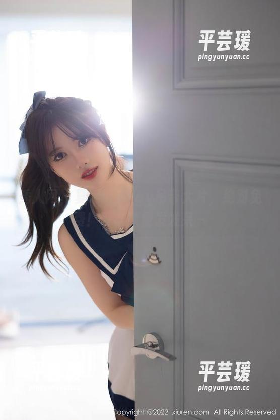 秀人网 - 夏晓Maggy吊带大片，绝对免费！可以随便发发呆～