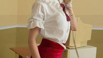 秀人网 – 自从看了奶芙乔乔的美足图集，我就再也无法专注别的了。