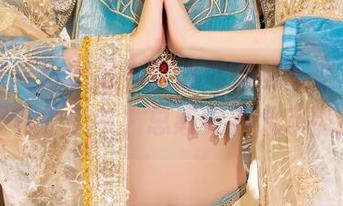 秀人网 – 这就是少女心雪雪的天使形态，图包分享中，总感觉不太完整？