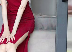 秀人网 – 尹甜甜在线天台特辑：当我和风的对话变成了舞蹈。