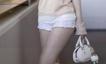 秀人网 – 女仆虽在，徐莉芝Booty依旧抢镜——原图让你欲罢不能