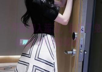 秀人网 – 尽情加入运动，别忘了免费下载悠悠YOYO的秘诀。