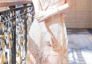 秀人网 – 戴允祺的妙趣瑜伽图集：瑜伽和放空，捏成一坨