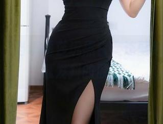 秀人网 – 当李丽莎玩黑白，连壁纸都要瑟瑟发抖的原图