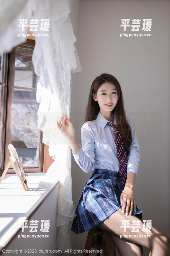 秀人网 - 汲取灵感！杨晨晨身为OL的独特魅力，眼镜美女，免费下载进行中！