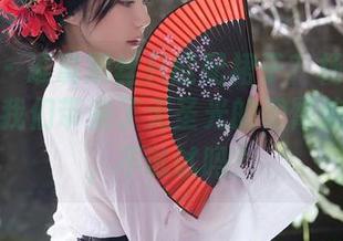 秀人网 – 谁说黑丝只能配裙子？杨晨晨sugar给我们带来了无圣光的翘臀美腿套图，不试试吗？