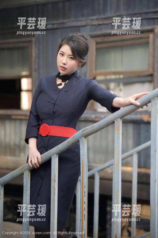 秀人网 - 从汁汁的死库水原图中流出来的，难以捉摸的味道，似乎没完没了。