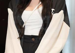 秀人网 – 最新的修女资源，没想到王馨瑶yanni也有这绝活儿！