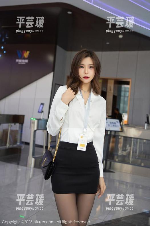 秀人网 - 不得不说，琳琳ailin这比基尼图集，光看封面就决定要点进去！