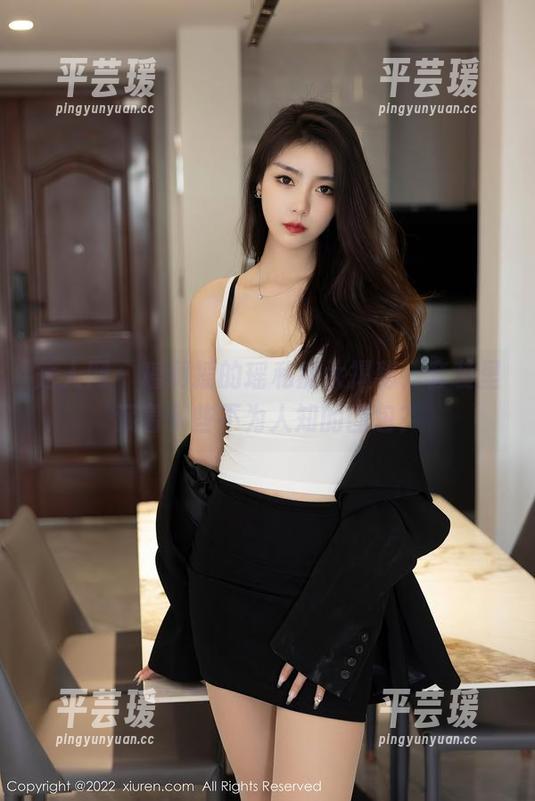 秀人网 - 瑶啊摇的瑶私房大揭秘，套装里藏着哪些不为人知的图包？