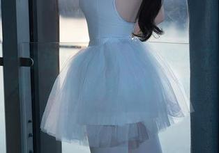 秀人网 – 白洁Bessie又怎能少了旗袍图集，这些姿态果然有戏！