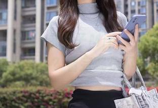 秀人网 – 眼镜+糯美子Mini，私房美图怎么就这么上头？看完就是不想停止。