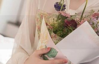 秀人网 – 图包大公开：美桃酱空姐cos，谁说空姐就不能有点色？嘿嘿