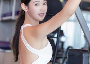 秀人网 – 在线作品那么如梦似幻，苏小曼babyface的黑白图集让我眼前一亮——不说了，我去复习彩色了！