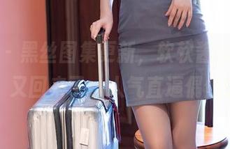 秀人网 – 黑丝图集更新，软软酱的‘反差萌’又回来了，人气直逼偶像啊！