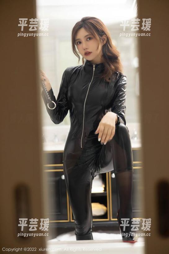 秀人网 - 看雨夕cy的私拍瑜伽，我忏悔了，当初怎么没好好练。