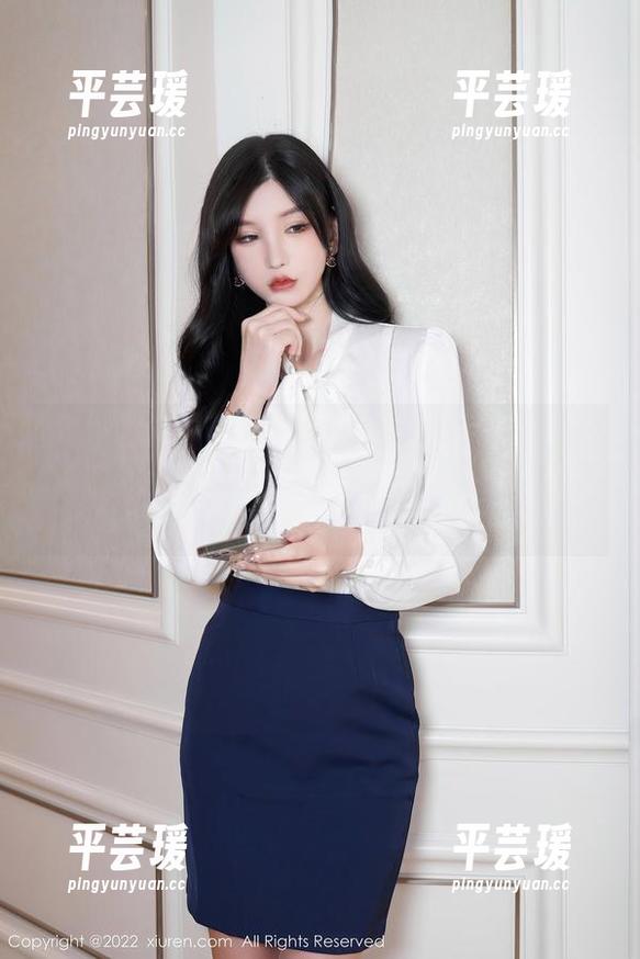 秀人网 - 鹿小茜的水手服，私拍图包一针见血，打脸她间接说“我不是你的船员”。