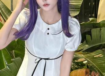 秋山AkI的泳装写真，除了好看还有什么？“说多了都是泪”。