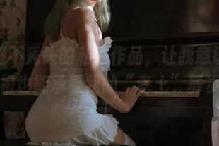 秋楚楚不秃头的私拍作品，让我意识到，旗袍也能承受我的“老土”舞步！