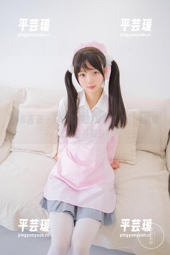 稚乖画册 - 赤西夜夜的写真合集，竟然敢把泳池当舞台？