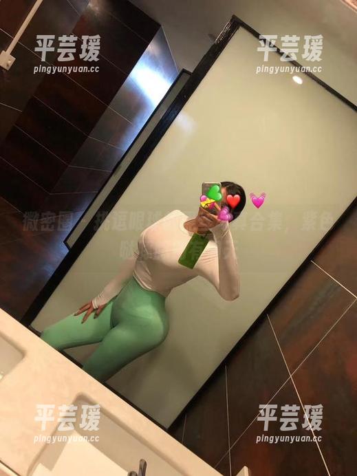 微密圈 - 挑逗眼球的黑丝写真合集，紫色哒豚豚别有洞天