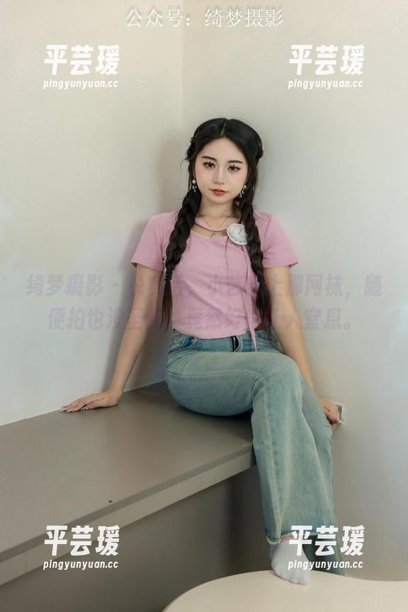 绮梦摄影 - 说实话，小艺穿上那网袜，随便拍也没圣光，竟然好得让人窒息。