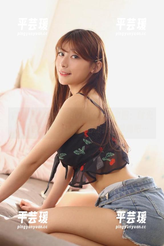 微密圈 - 羊小雪juvia的校园套图：时光机器也没法把我带回去的青涩单纯吧…