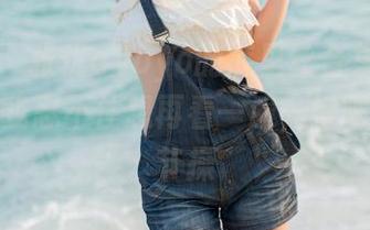 菠萝社 – 张优ayoyo的裤里丝合集，这组照片让我忍不住想再看一遍，好吧，毫无节操