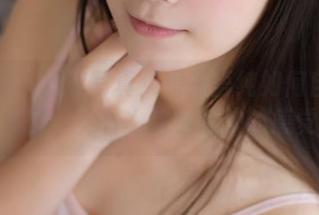 菠萝社 – 短裤写真：看王语纯如何自带夏日气息，为什么这么凉快的感觉？