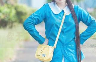 落落Raku翻转CITYGIRL，私拍原图让你无意中想多了些啥？