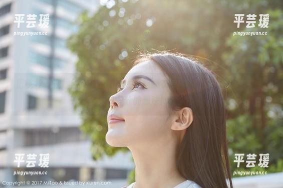 蜜桃社 - 在线欣赏冰露的图片，这睡衣居然让人心里冒出一些不安分的想法！