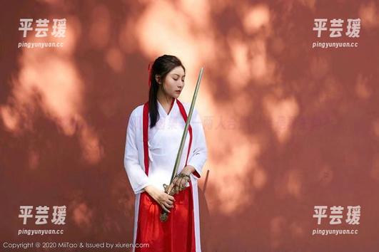 蜜桃社 - 真希的双人图集——两人合照，谁是真主角？