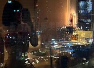 微密圈 – 看詹詹最新美图，瑜伽的尴尬姿势也能优雅呈现。