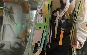 超级小禾儿又双叒叕来了！原图里的美足，让我再三确认谁才是足部界的潮流引领者！